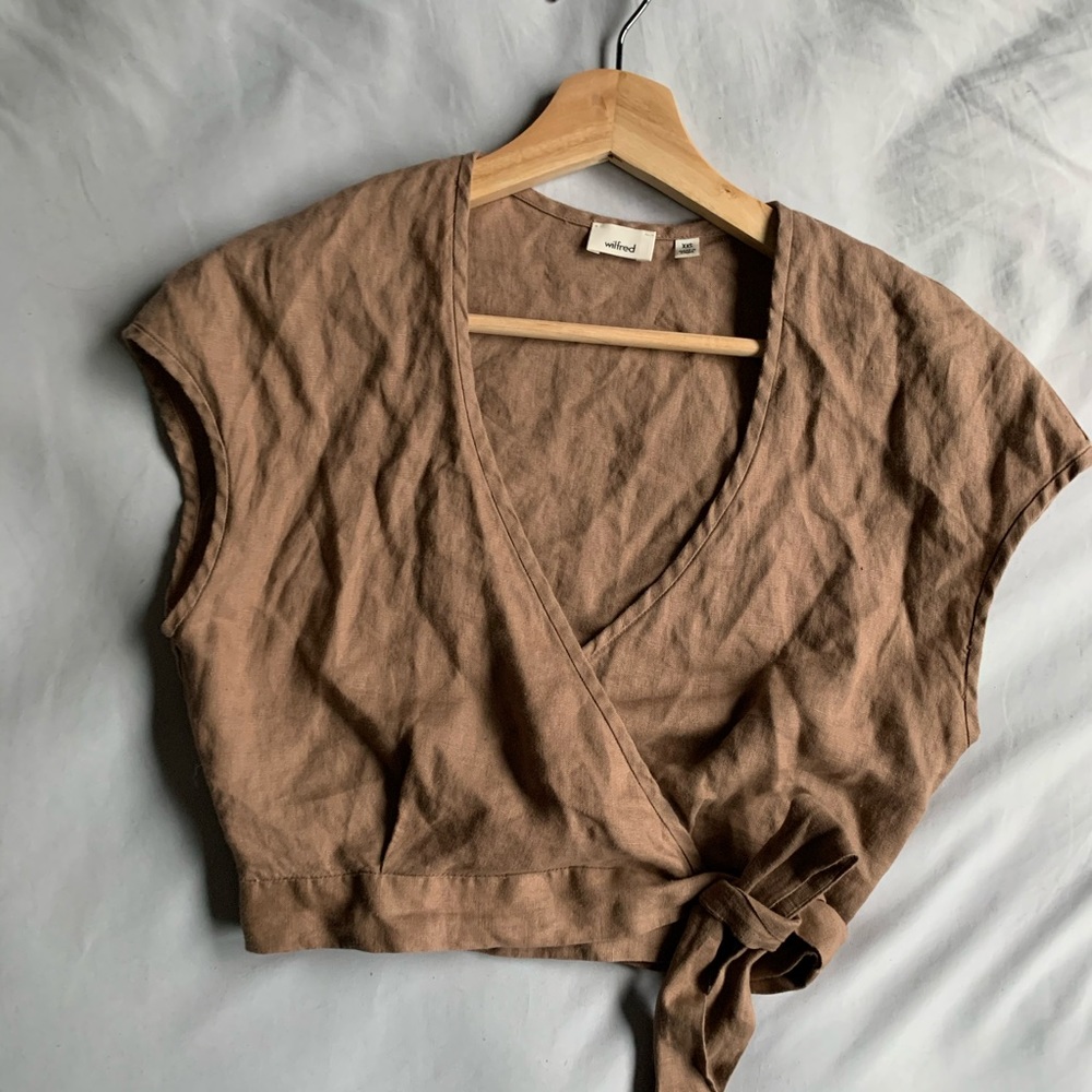 Aritzia Wilfred Aimee wrap blouse
